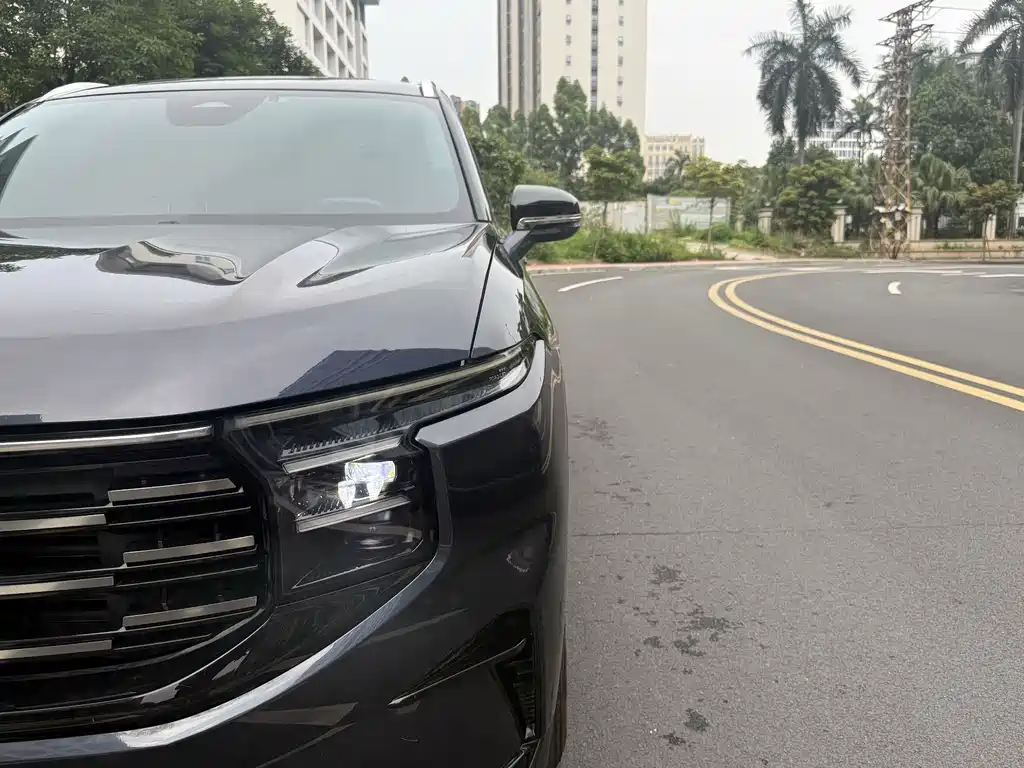 Ford Edge 2023 L 2.0T EcoBoost E мест Luxury