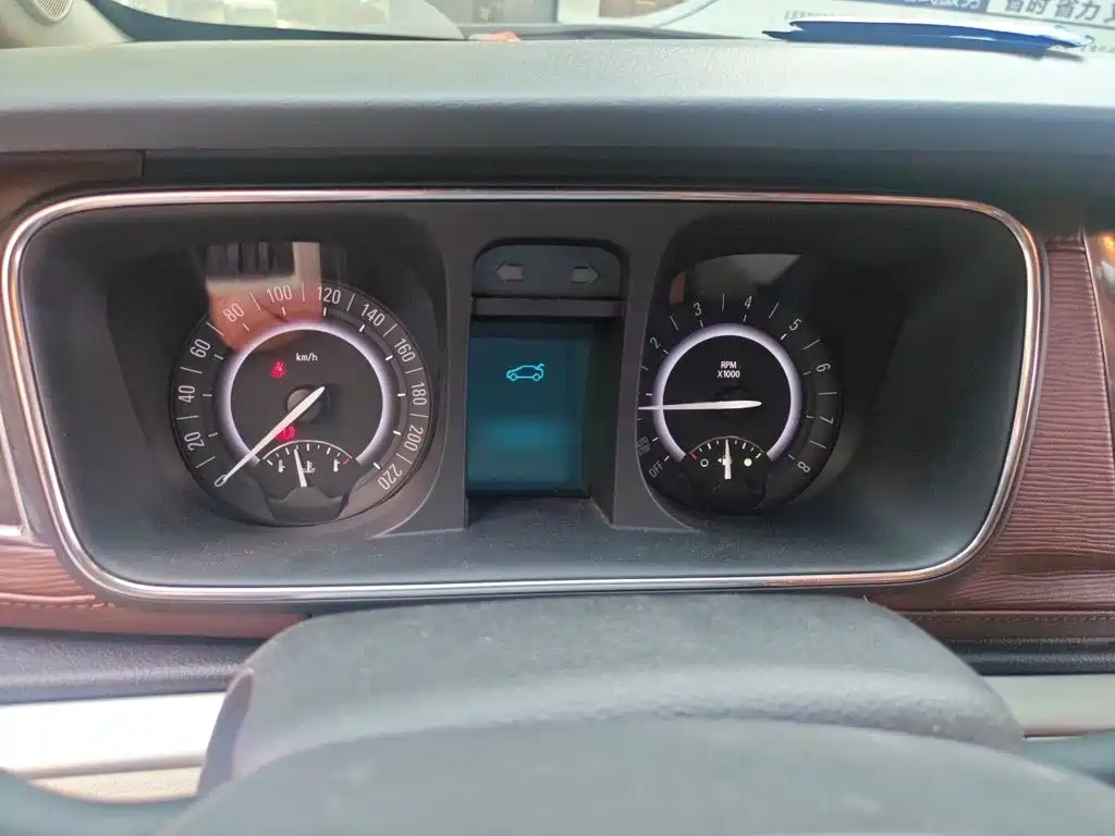 Buick GL8 — миниатюра 4