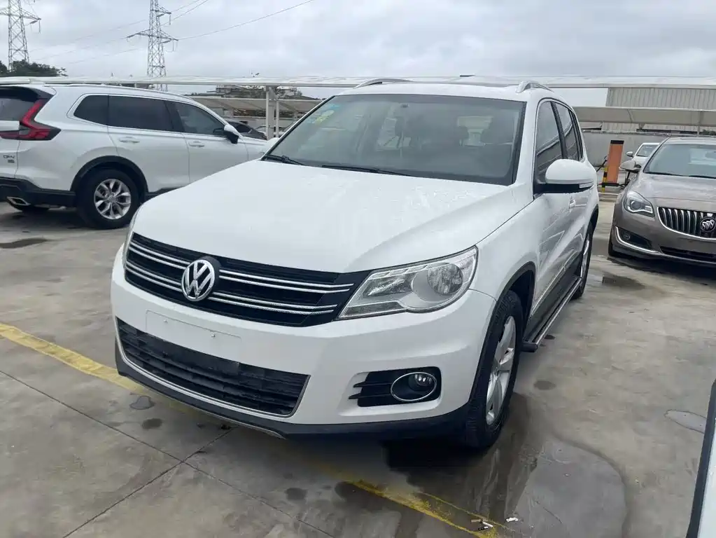 Volkswagen Tiguan 2013 2.0TSI AT Luxury