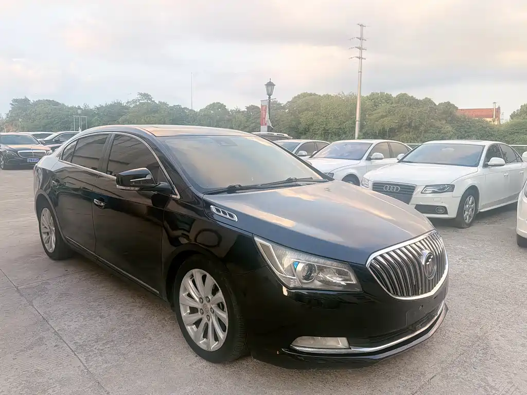 Buick LaCrosse — миниатюра 2