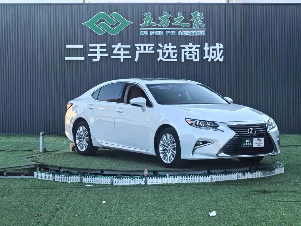 Lexus ES — миниатюра 3