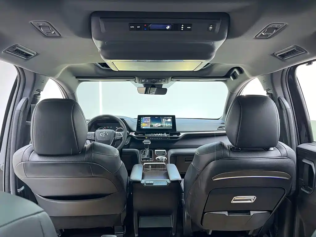 Toyota Granvia — миниатюра 20