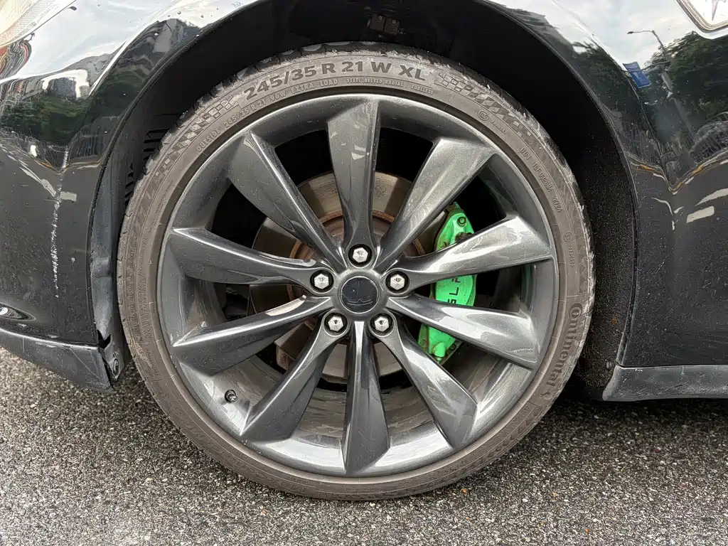 Tesla Model S — миниатюра 16