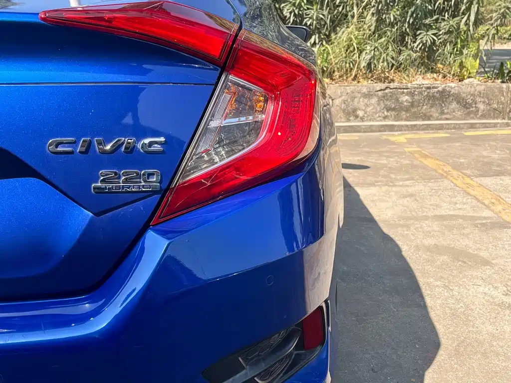 Honda Civic — миниатюра 18