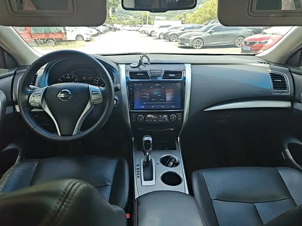 Nissan Teana — миниатюра 10