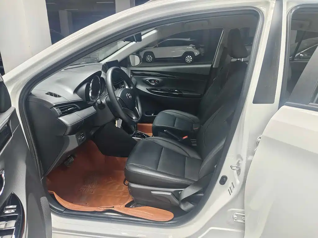 TOYOTA YARIS L ZHIXUAN