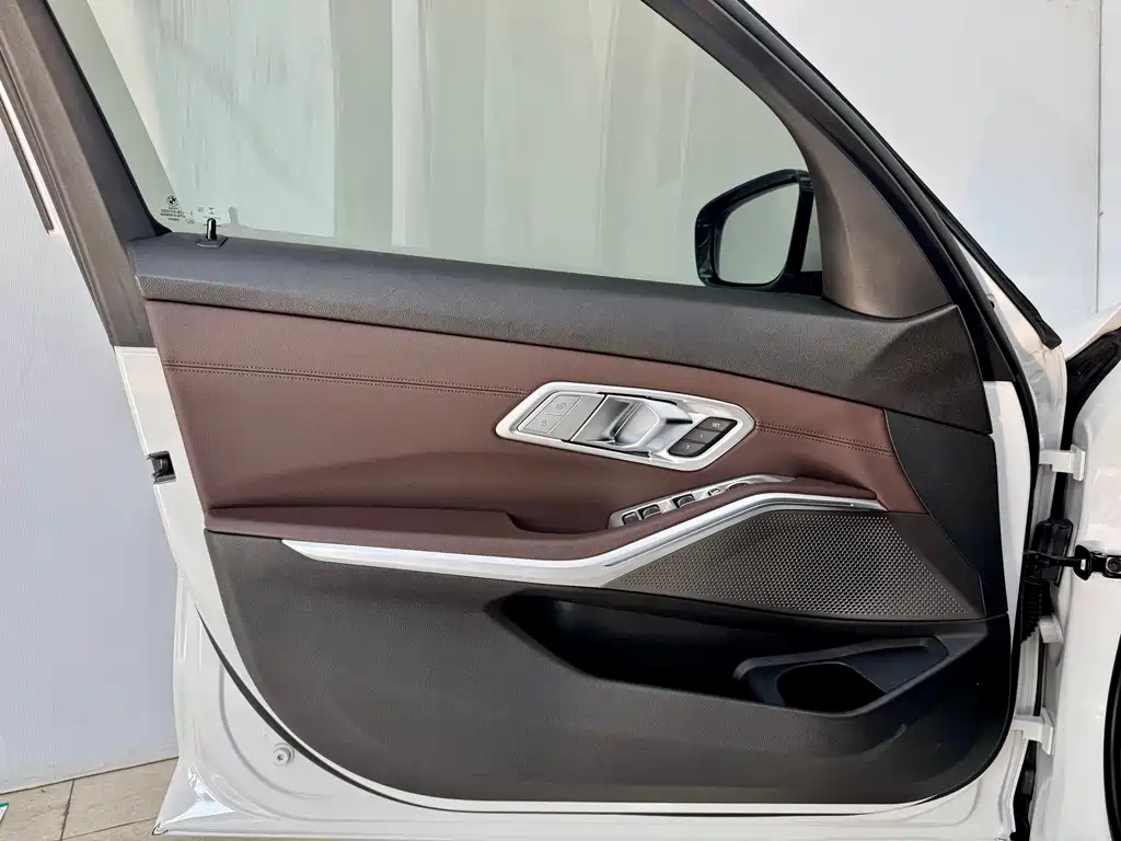 BMW 3 Series — миниатюра 7
