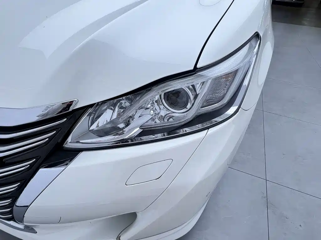 Toyota Crown 2015 2.5L Smart