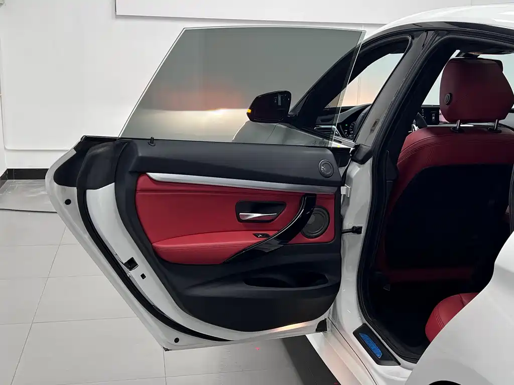 BMW 3 Series GT — миниатюра 30