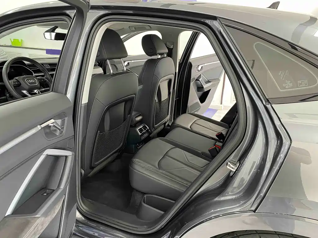 Audi Q3 Sportback — миниатюра 12