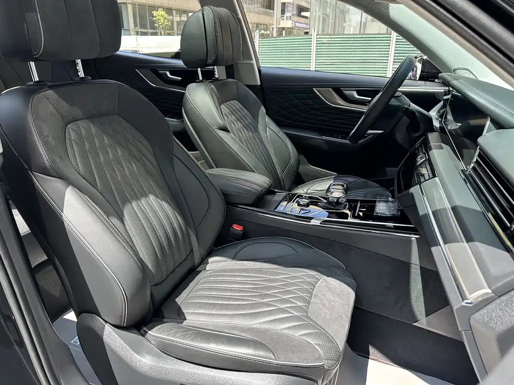 Hongqi HS5 2022 2.0T