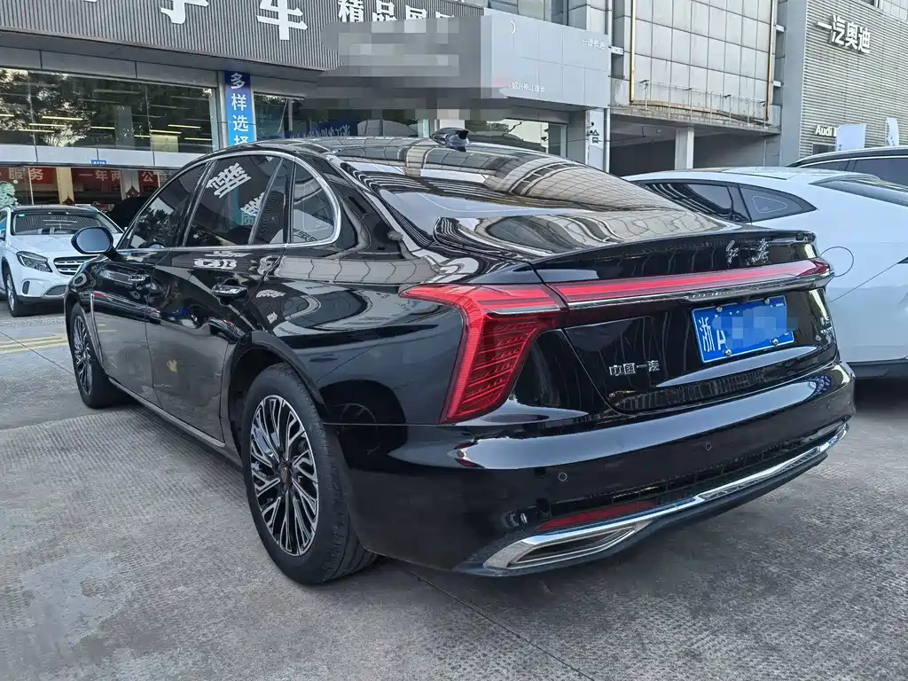 Hongqi Hongqi H5 — миниатюра 7