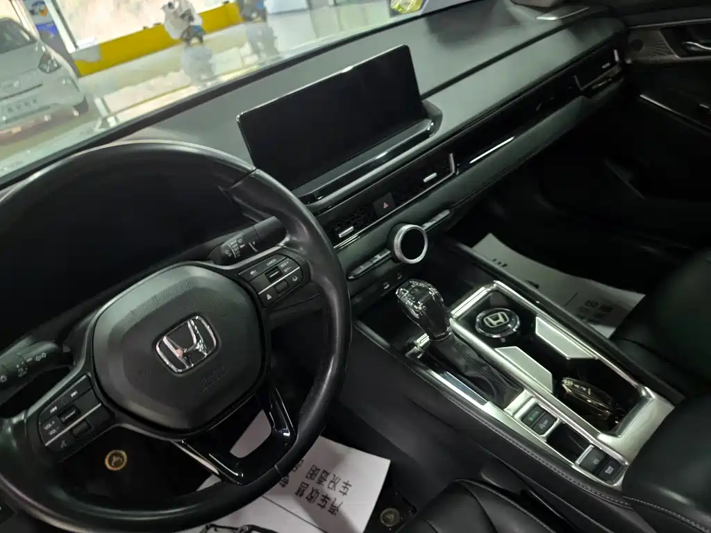Honda Inspire — миниатюра 9