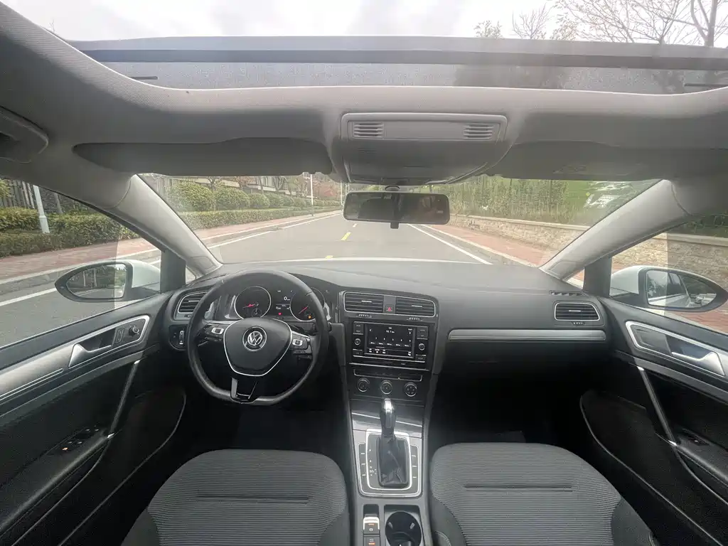 Volkswagen Golf — миниатюра 4