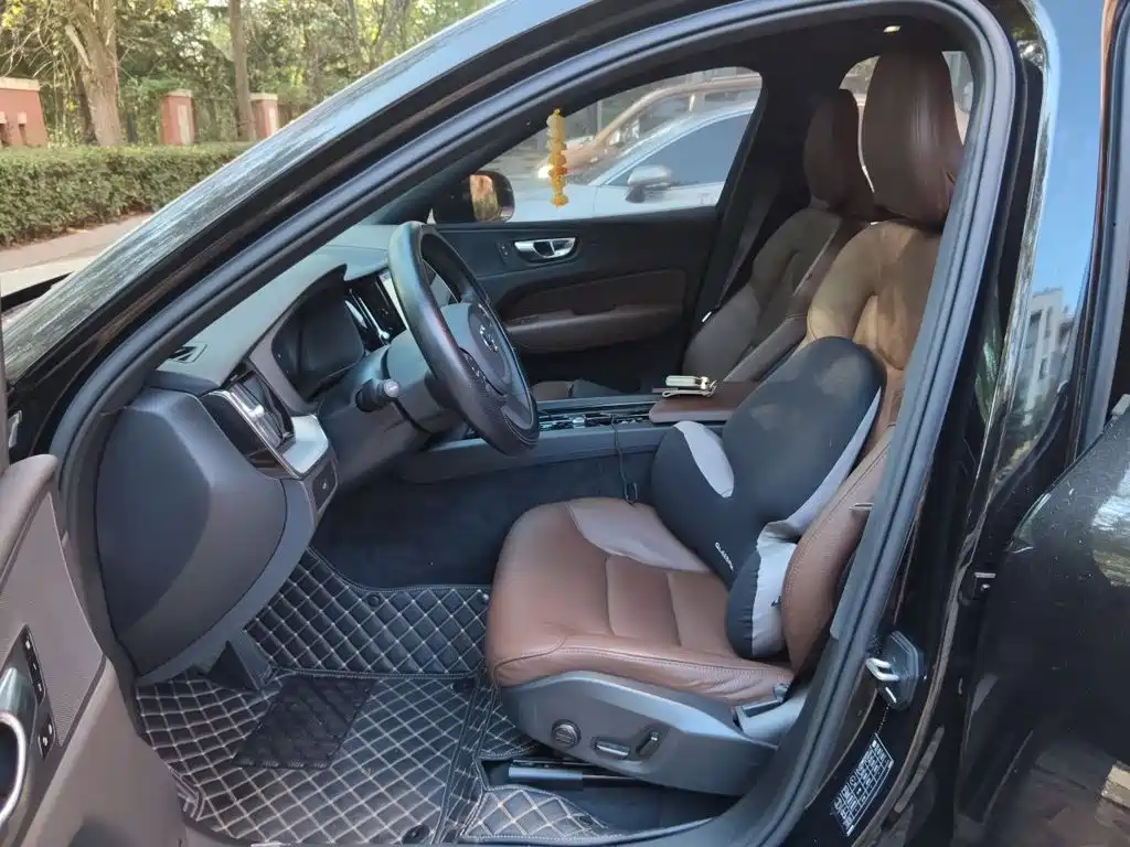Volvo XC60 — миниатюра 8