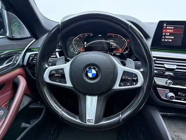 BMW 5 Series — миниатюра 8