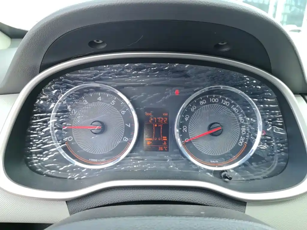 Chevrolet Sail — миниатюра 12