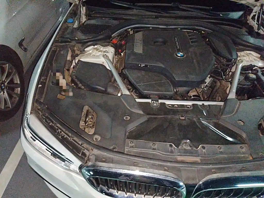 BMW 5 Series — миниатюра 21