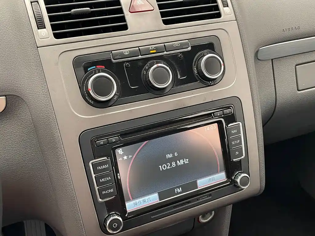 Volkswagen Touran — миниатюра 10