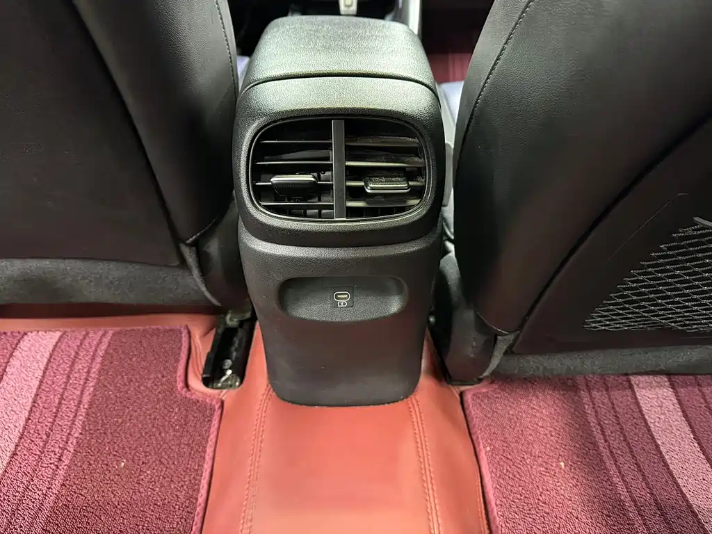 Hyundai Elantra — миниатюра 10