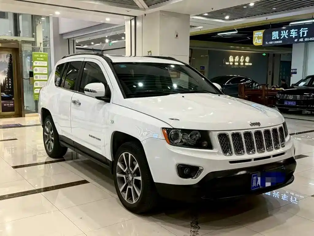Jeep Compass (Import) — миниатюра 3