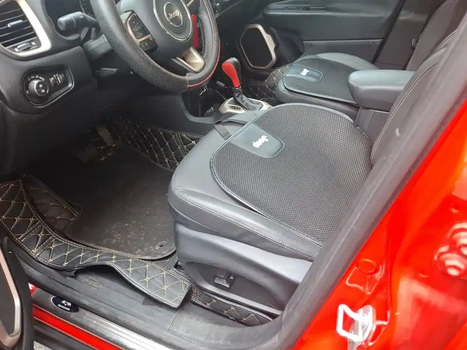 Jeep Renegade — миниатюра 9