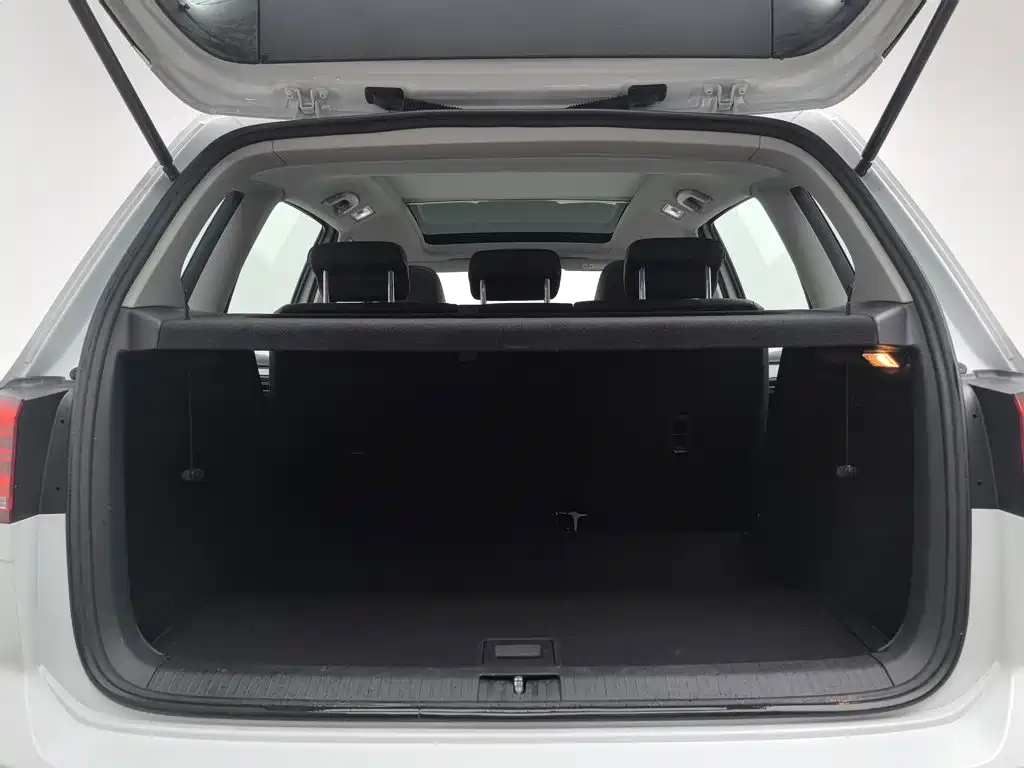Volkswagen Golf Sportsvan — миниатюра 16