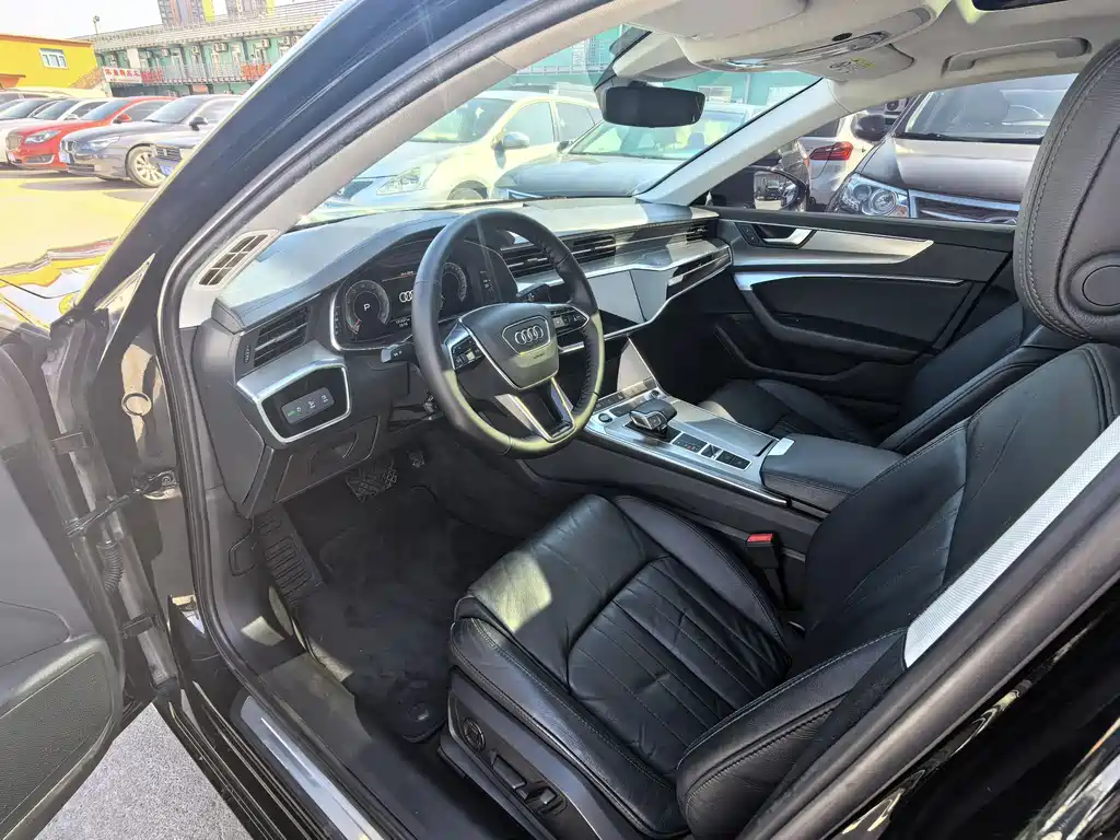 Audi A6L 2021 40 TFSI Luxury