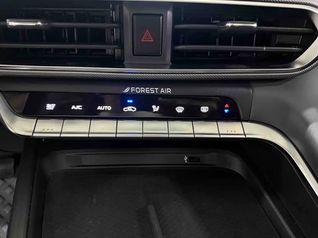 Changan UNI-T 1.5T Flagship Type, фото 12