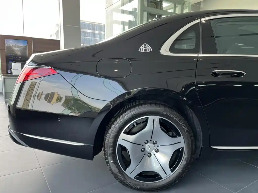 Mercedes-Benz S-Class — миниатюра 7