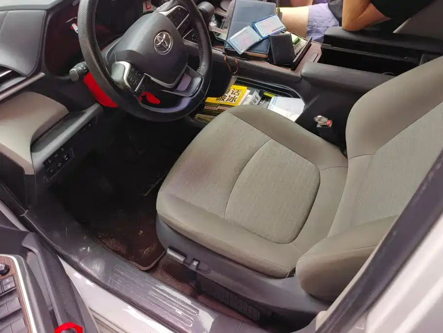 Toyota Sienna — миниатюра 9