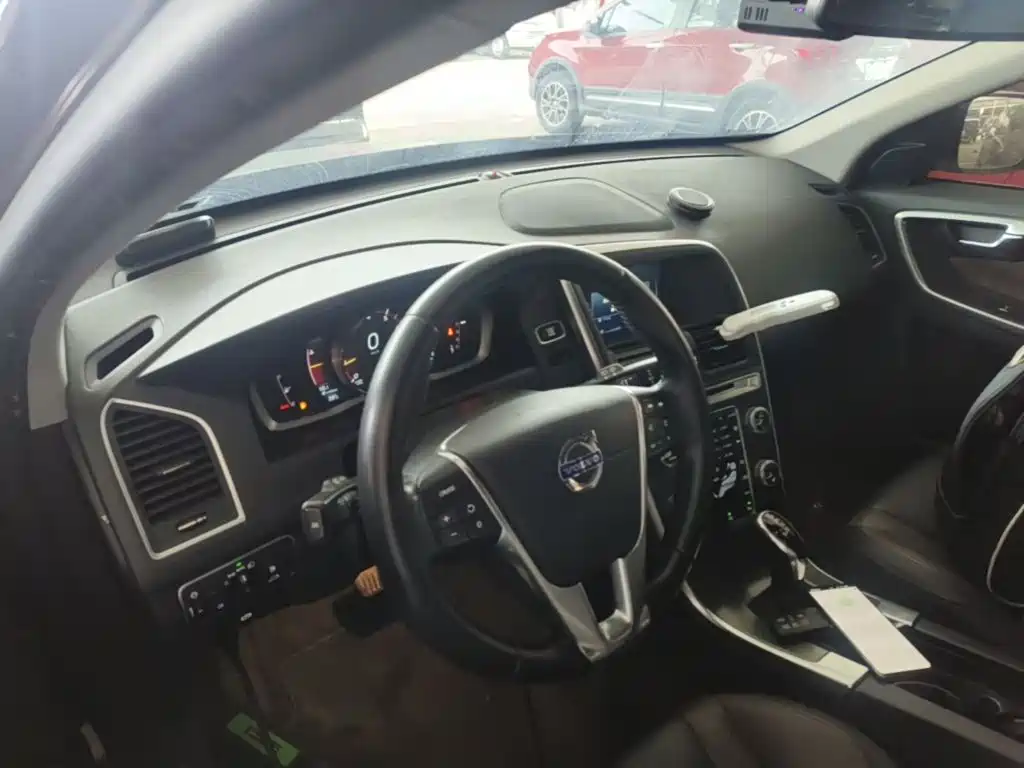 Volvo XC60 2016 T5
