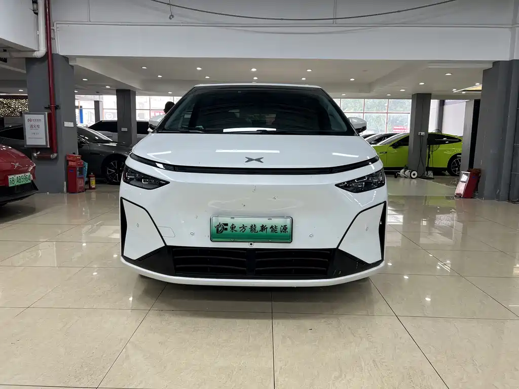 XPeng X9 — миниатюра 2