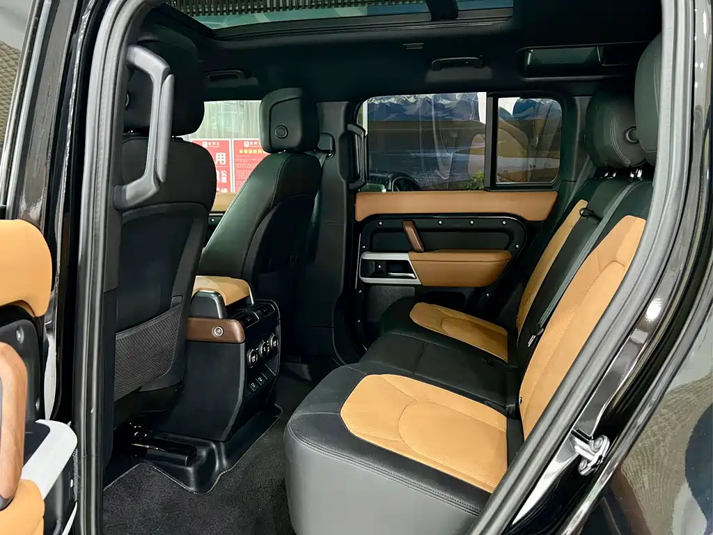 Land Rover Land Rover Defender 2024 110 3.0T P400 X-DYNAMIC HSE