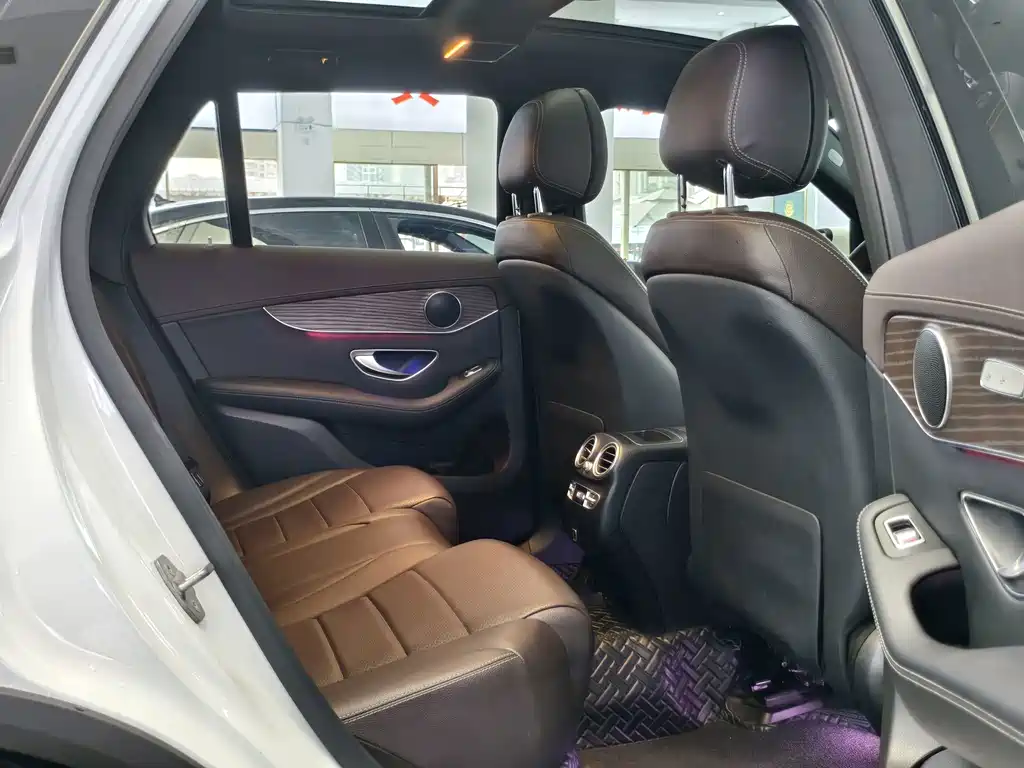 Mercedes-Benz GLC — миниатюра 10