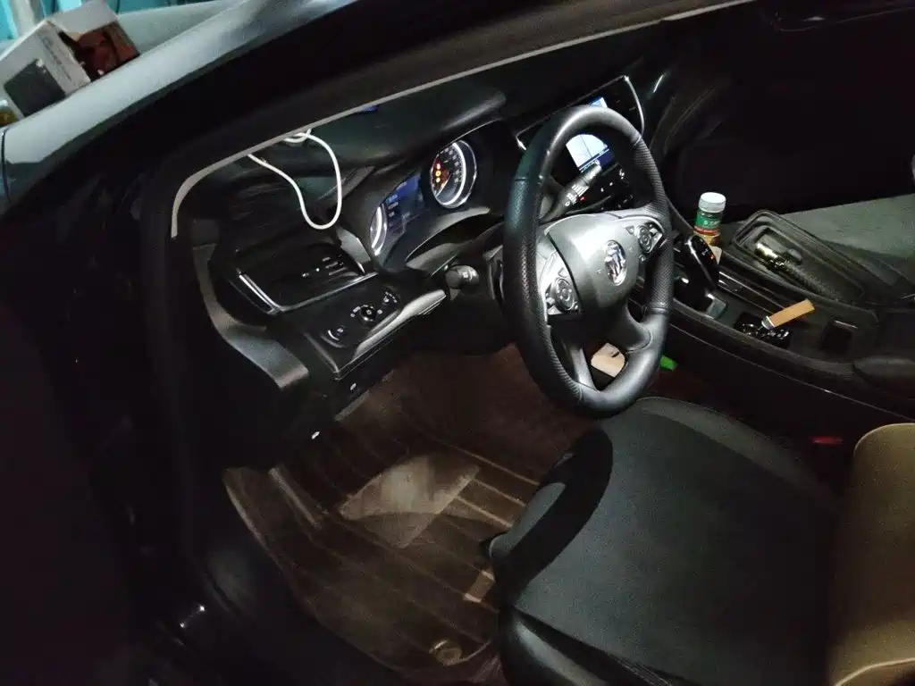 Buick LaCrosse — миниатюра 12
