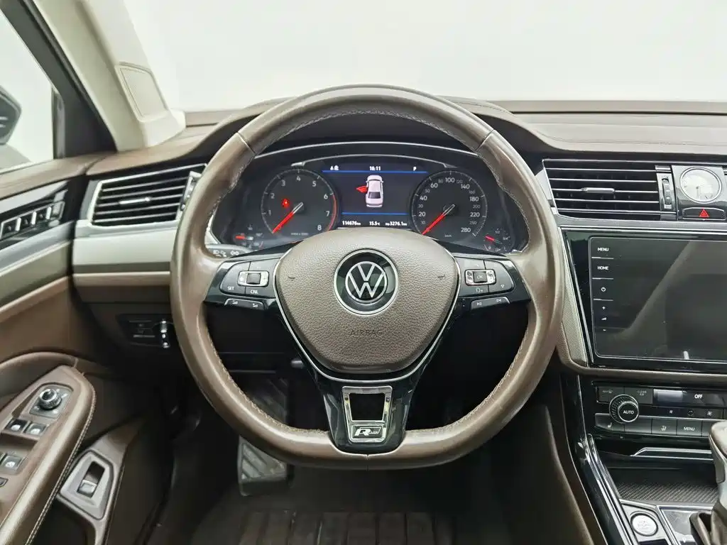 Volkswagen Phideon — миниатюра 11