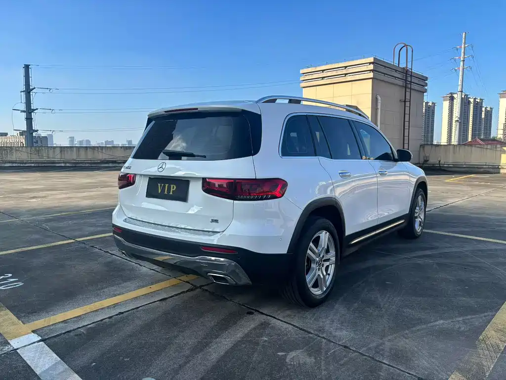 Mercedes-Benz GLB — миниатюра 9