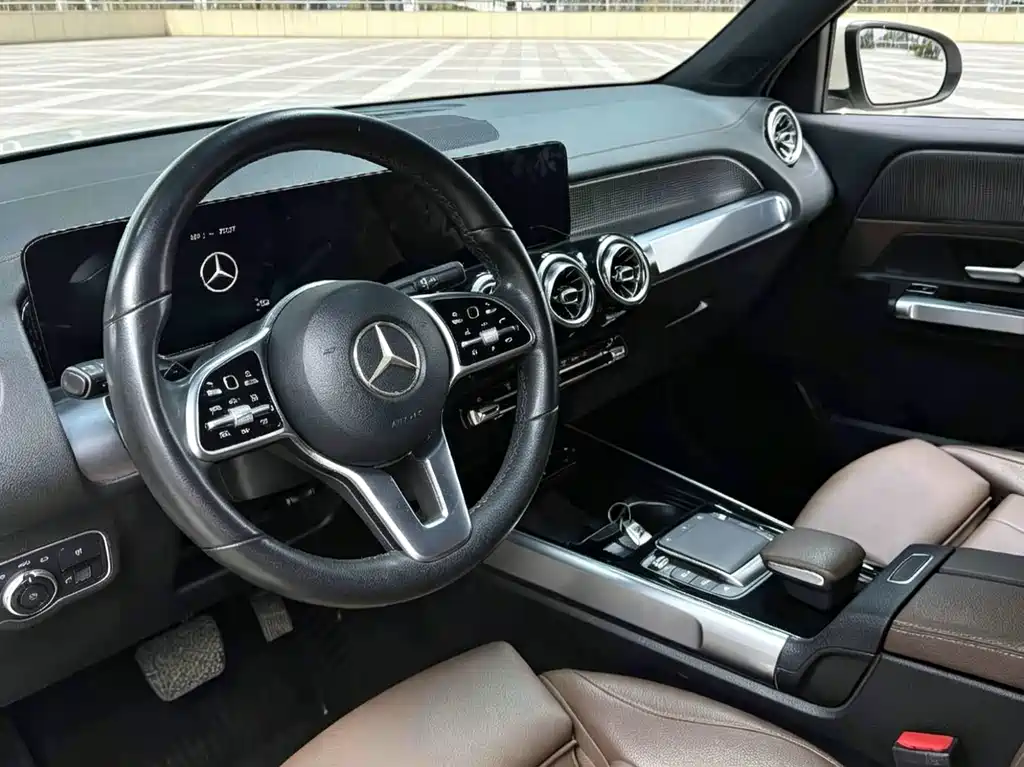 Mercedes-Benz GLB — миниатюра 4