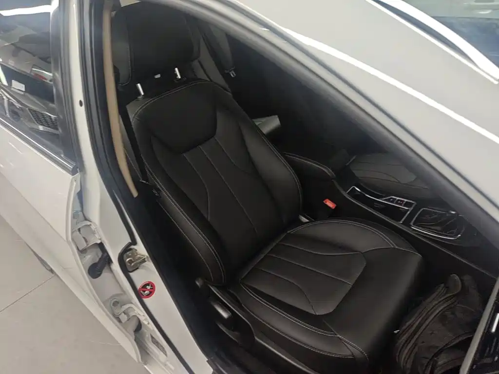 Geely Emgrand — миниатюра 25