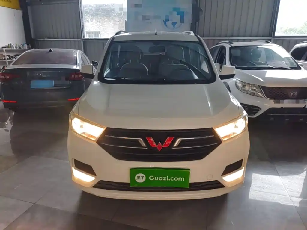Wuling Hongguang — миниатюра 3