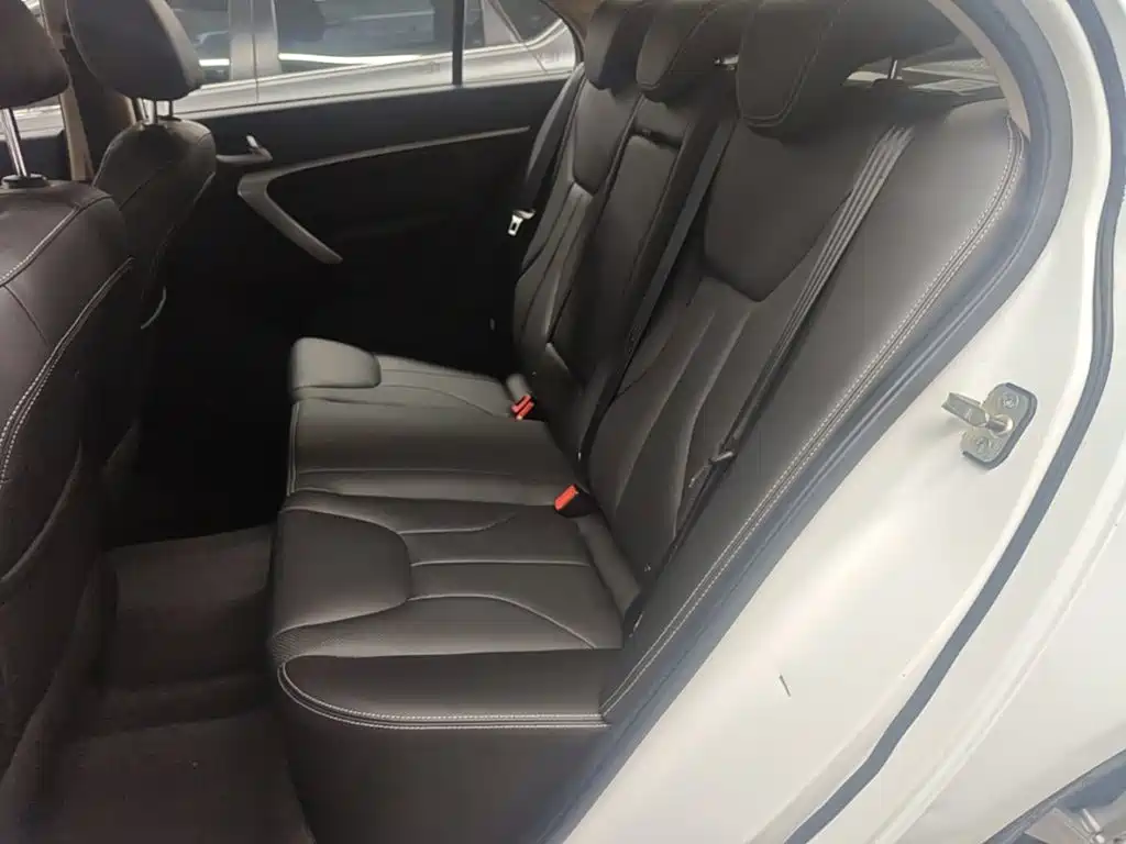 Geely Emgrand — миниатюра 17