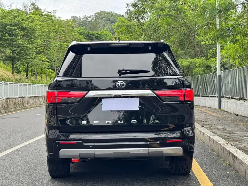 Toyota Sequoia 2023 3.5T LTD