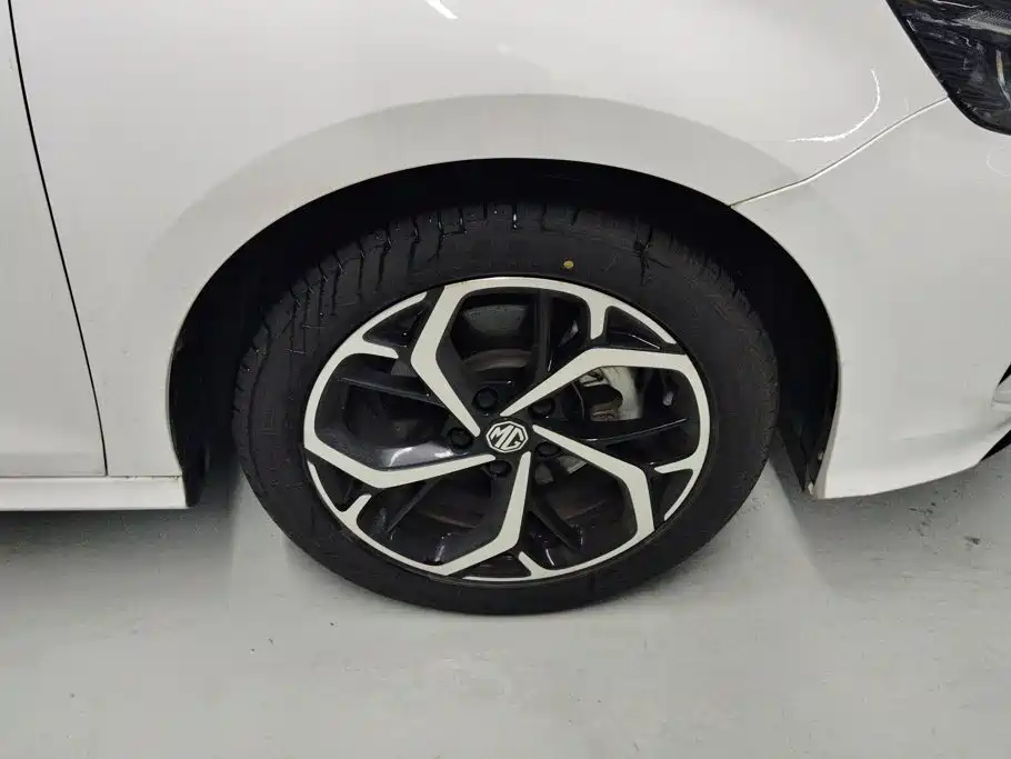 MG MG5 — миниатюра 6