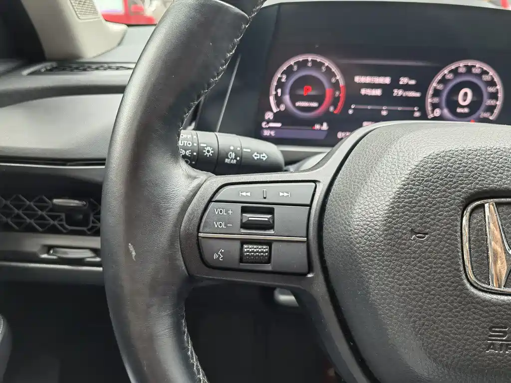 Honda Accord — миниатюра 25