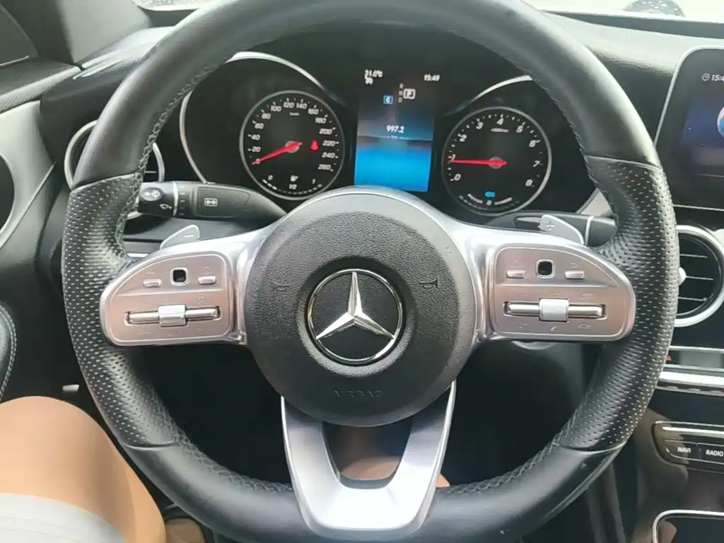Mercedes-Benz C-Class — миниатюра 11