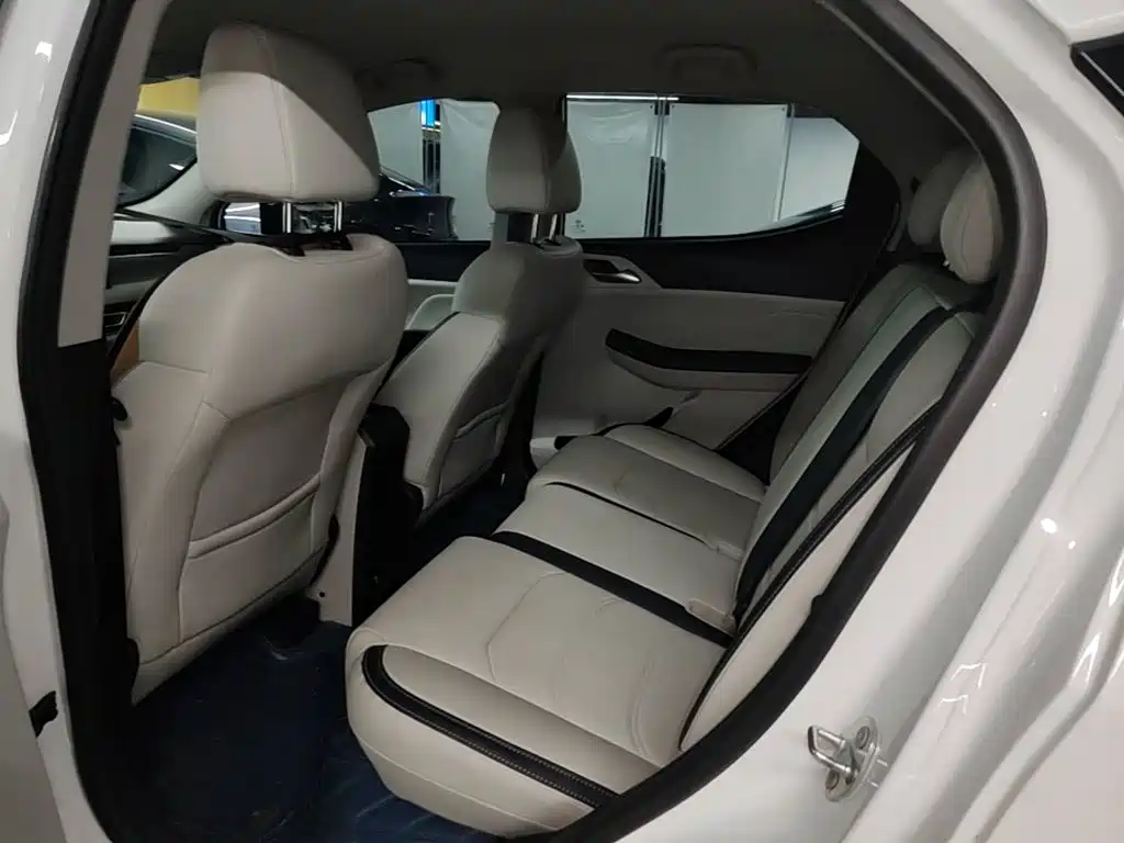 BYD Yuan Pro — миниатюра 17