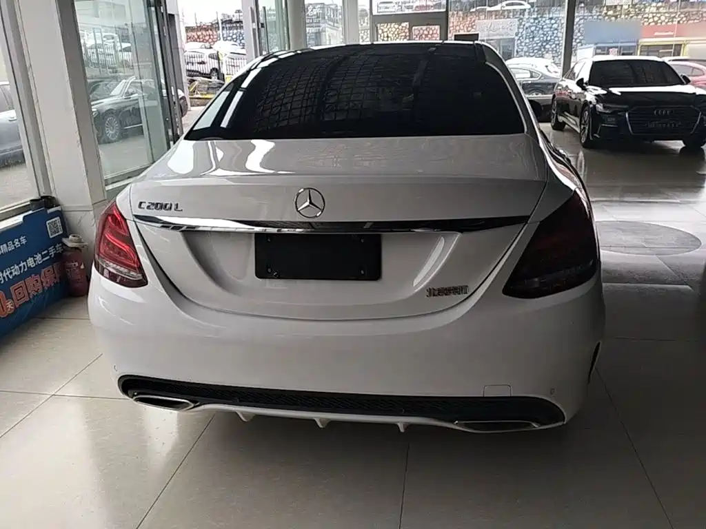 Mercedes-Benz C-Class — миниатюра 6