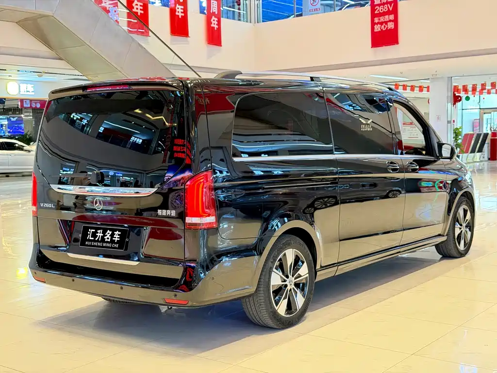 Mercedes-Benz V-Class — миниатюра 15