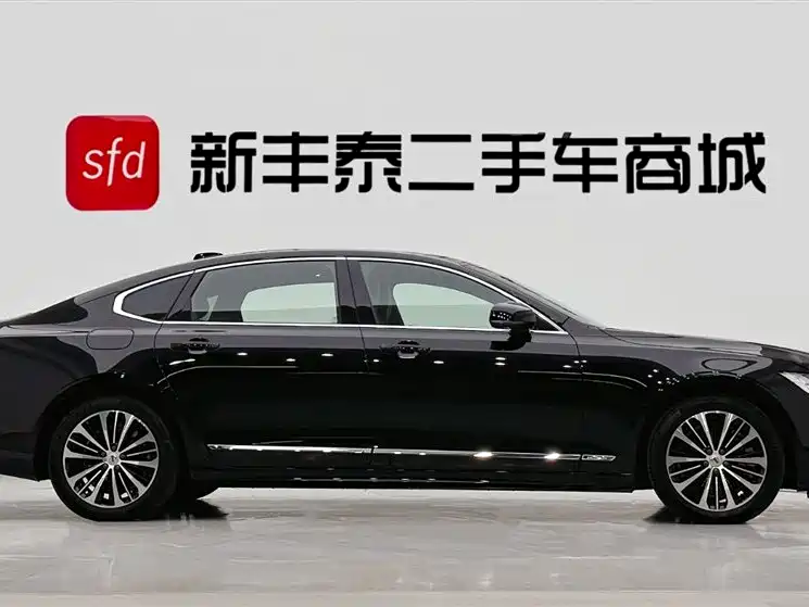 Volvo S90 2024 Luxury